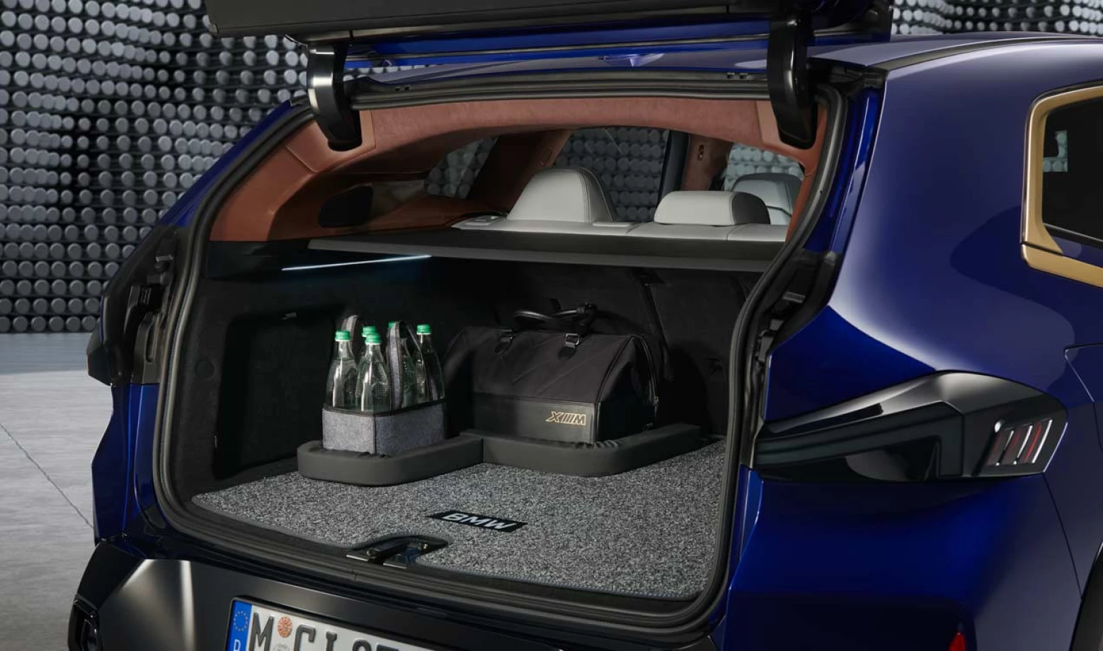 Килимок багажного відділення двосторонній BMW XM (G09)