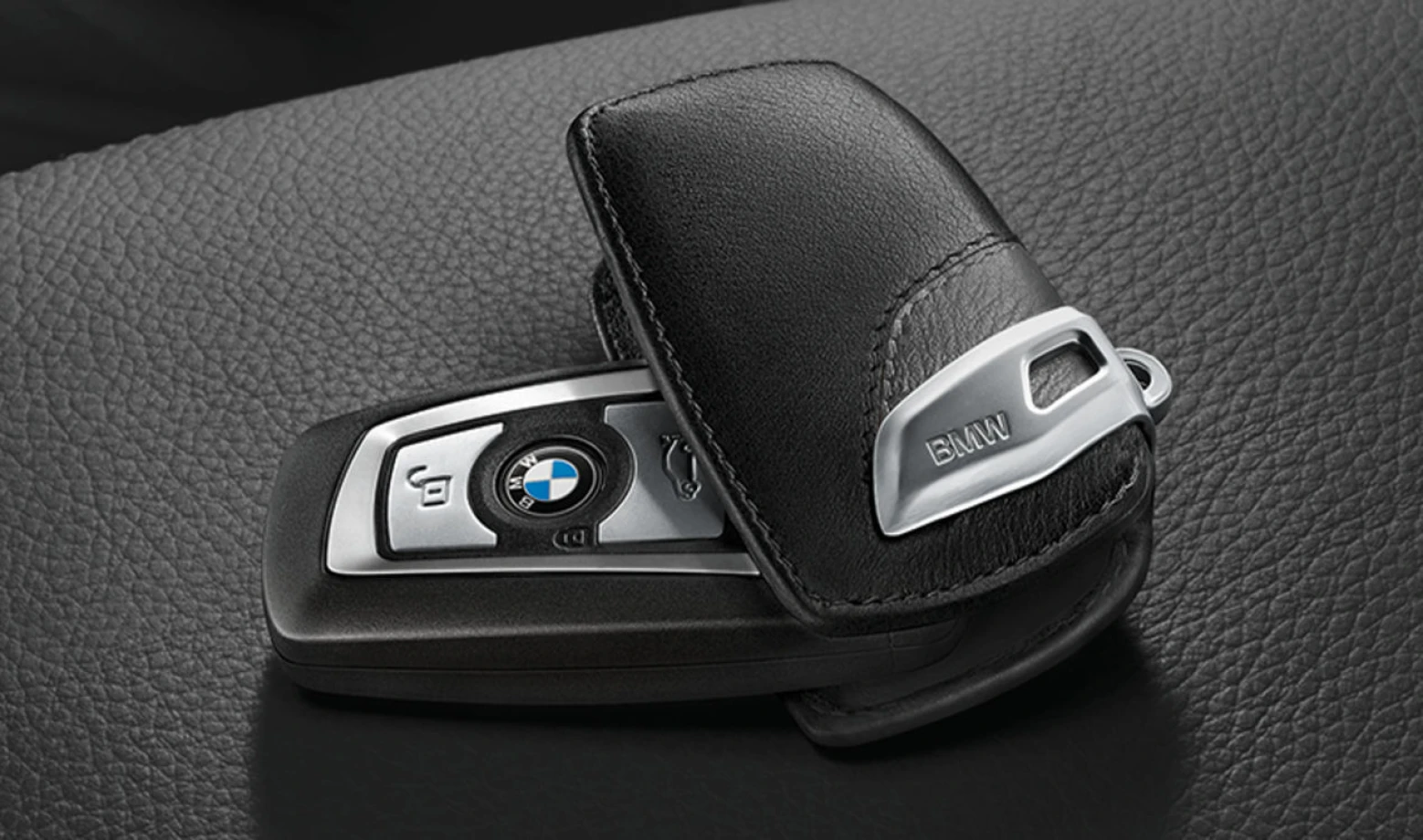 Шкіряний чохол BMW для ключів зі сталевим затиском, чорний