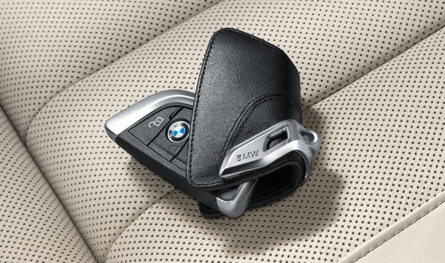 Шкіряний футляр для ключів BMW зі сталевими затиском, чорний